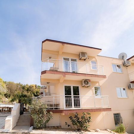 Villa Katharina Utjeha-Bušat Extérieur photo