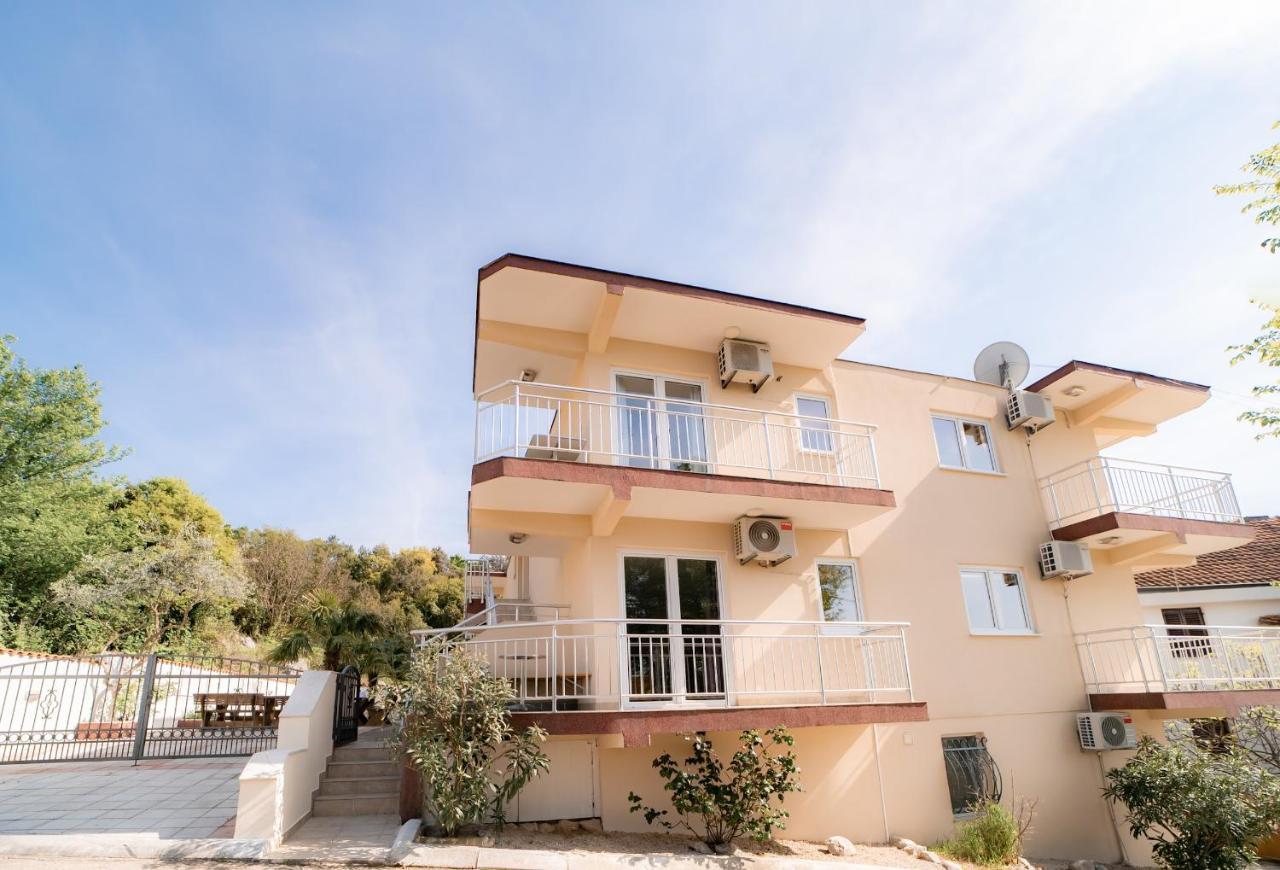 Villa Katharina Utjeha-Bušat Extérieur photo