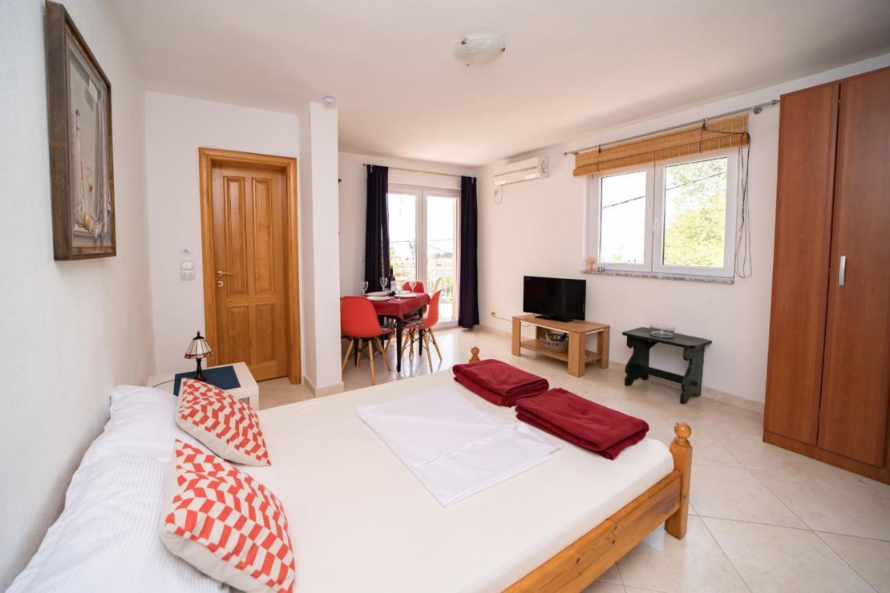 Villa Katharina Utjeha-Bušat Extérieur photo